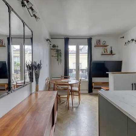 Appartamento Coeur De : 30m² Douillet Avec Lit Queen Size Parigi